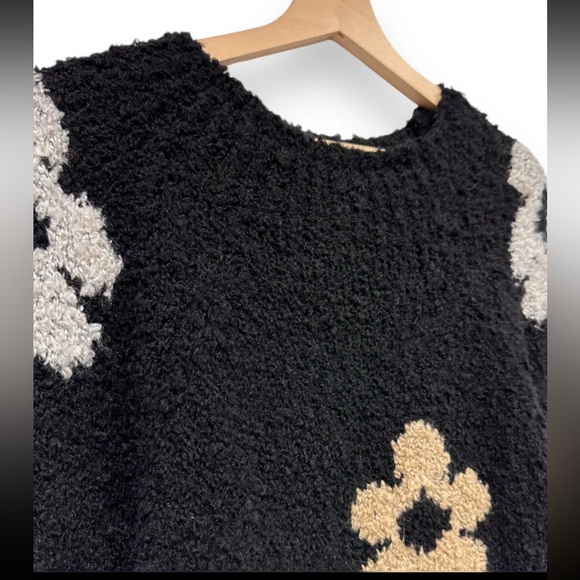 MADE IN ITALY CHIC OVERSIZED SWEATER - Picture 2 of 3